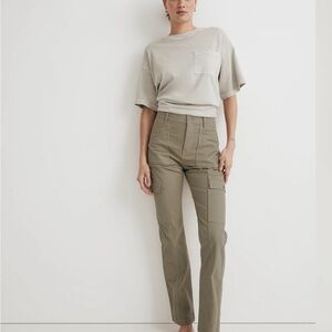 Madewell 90s Garment Dyed Straight Leg Cargo in Ash Green